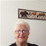 Laureata in Scienze Naturali, insegno Matematica e scienze alle medie e Scienze e Geografia al biennio superiore